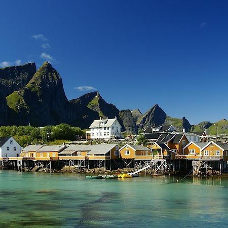 Sakrisoy Rorbuer Hotel Reine Luaran gambar