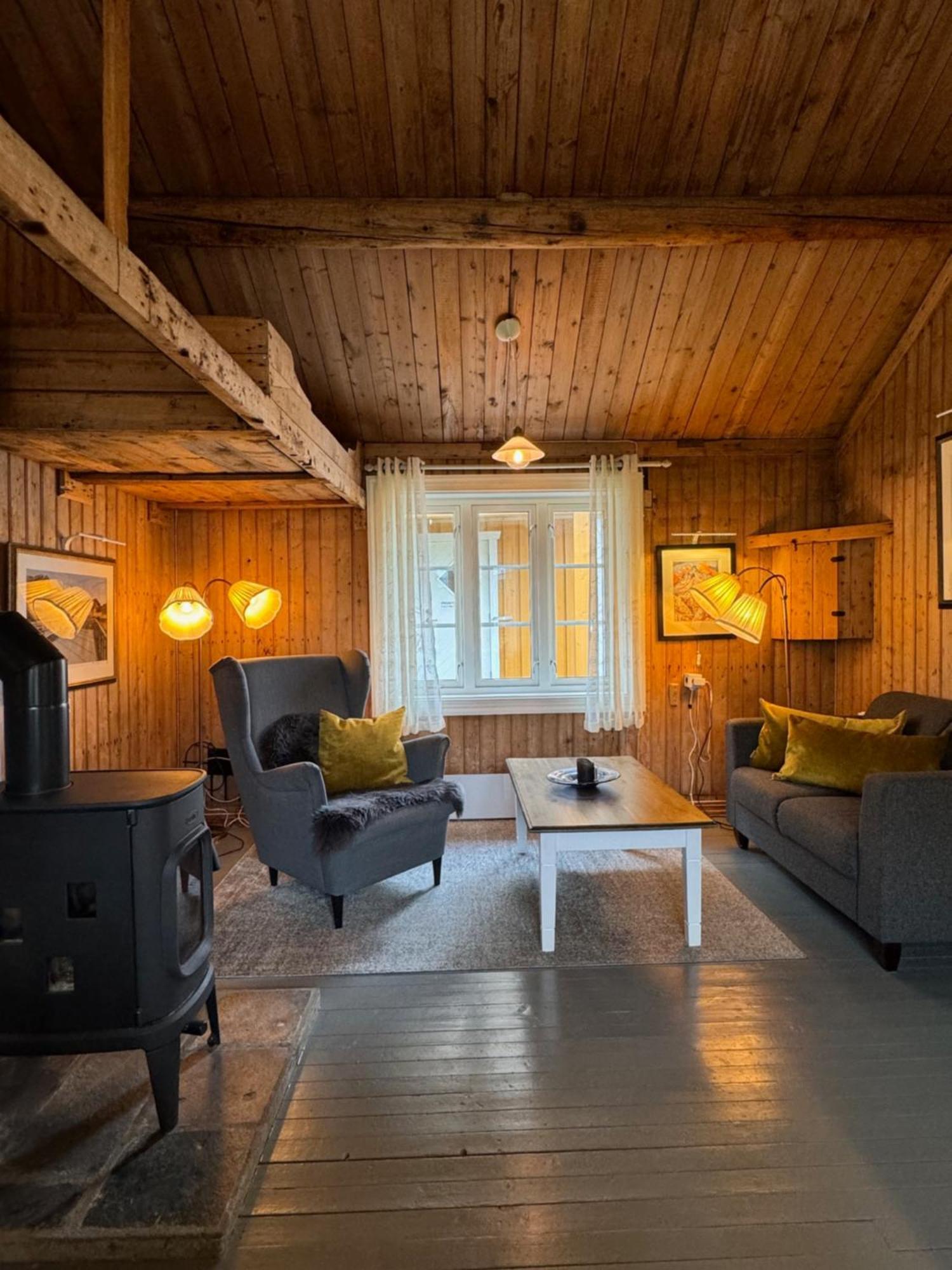 Sakrisoy Rorbuer Hotel Reine Luaran gambar